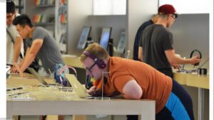 Claude 4 Review: Anthropic’s Smartest Model Yet — Is It Better Than ChatGPT?
